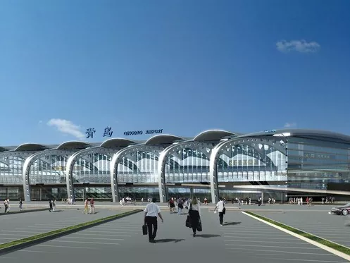 Термінал аеропорту зі сталевим каркасом
