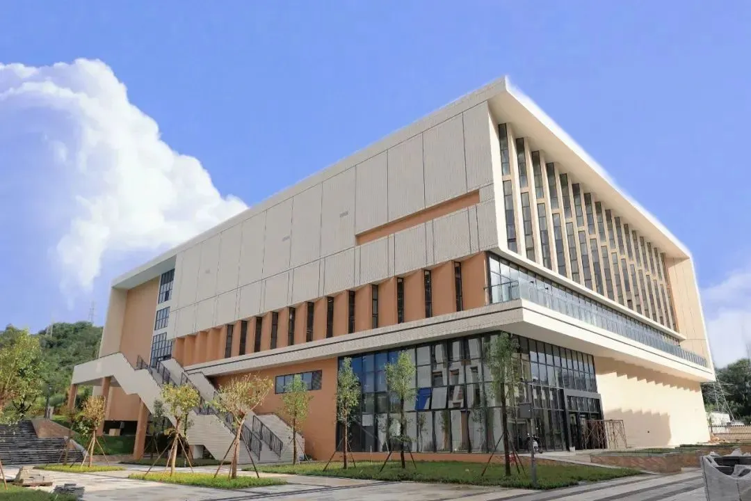 Сталева конструкція спортивного комплексу Campus