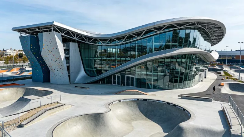 Комплексний центр екстремальних видів спорту Steel Structure